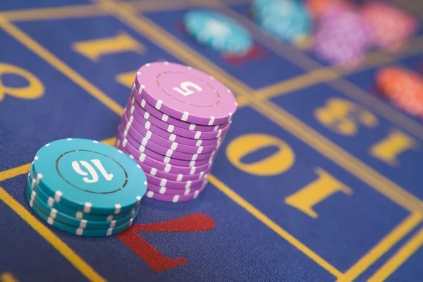 leovegas mobile app interface showing football betting markets and live-dealer tables